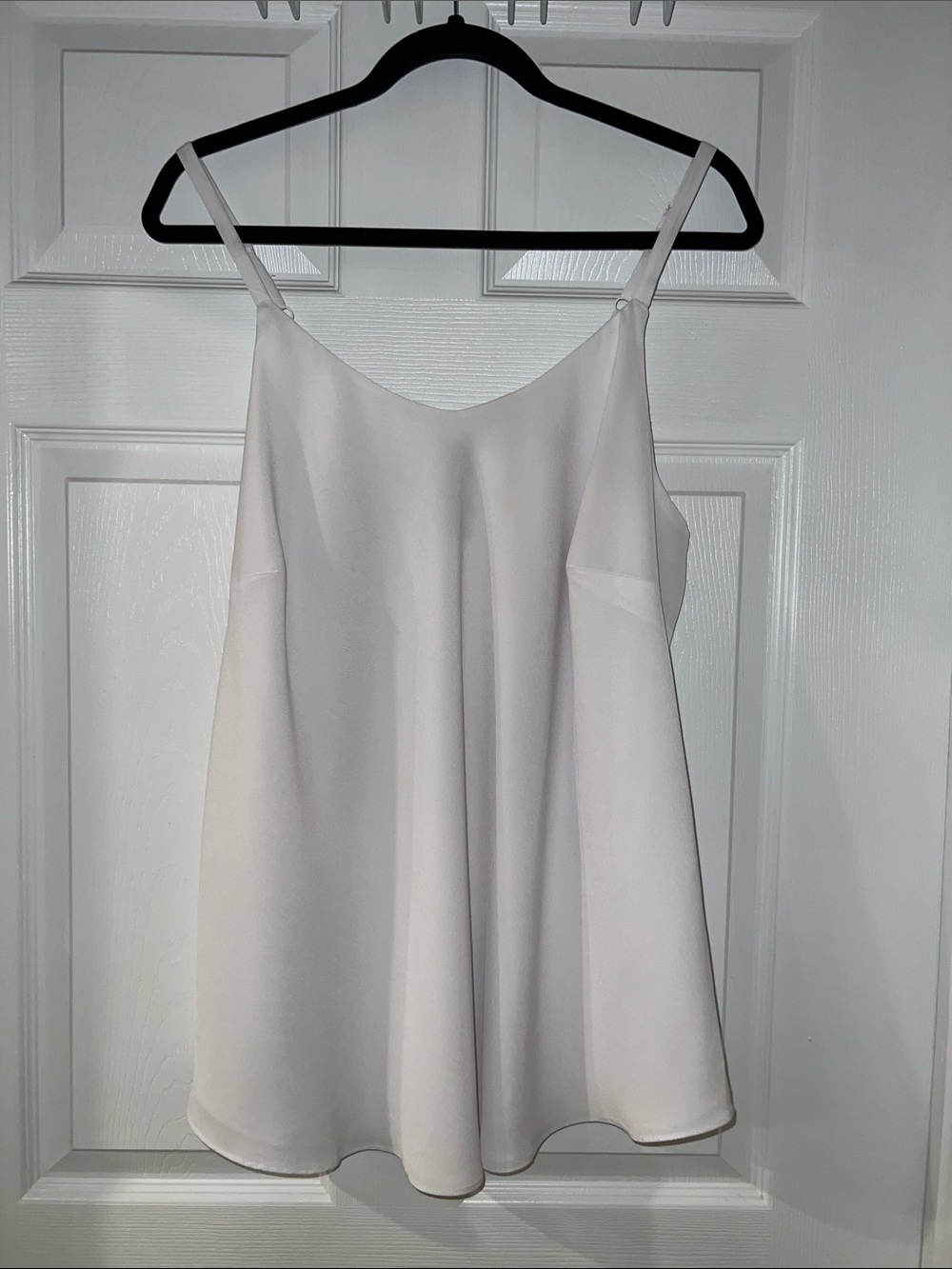 Women's White V-Neck Sleeveless Camisole Tank